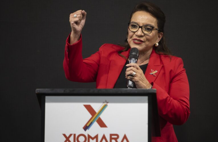 SUPER XIOMARA CON LA TROIKA A SALVAR HAITÍ