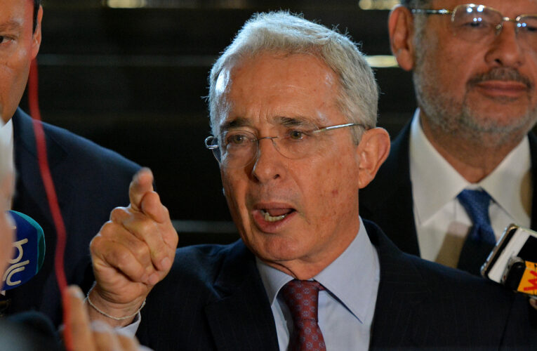 FISCALÍA COLOMBIANA LLEVARÁ A JUICIO ÁLVARO URIBE