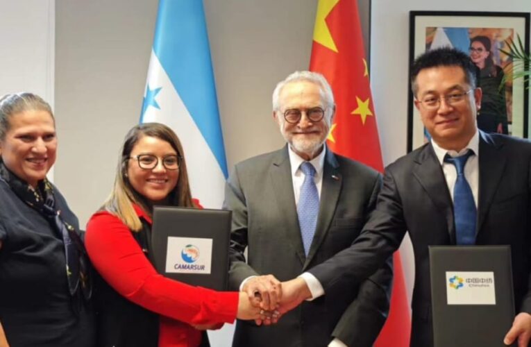 CAMARÓN TIENE PASAPORTE PARA CHINA