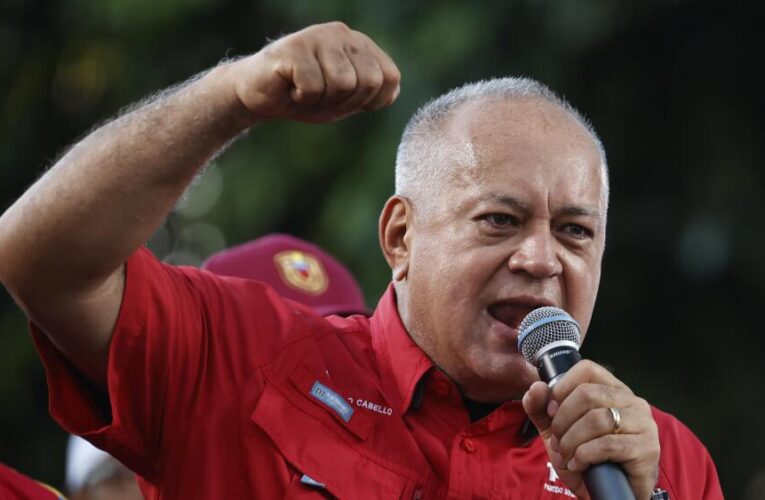 MADURO LE DA MÁS PODER A DIOSDADO CABELLO