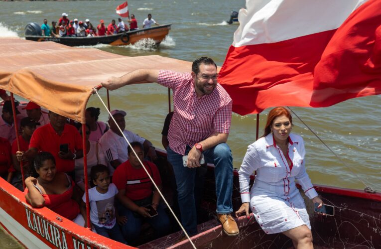 CÁLIX Y ERIKA: NAVEGANDO EN AGUAS MISKITAS