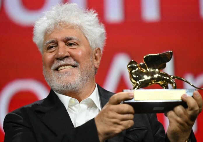 ALMODÓVAR GANA EL LEÓN DE ORO EN VENECIA