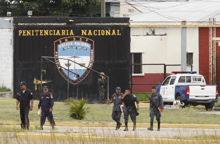 CAOS EN LAS CÁRCELES SIGUE AL ROJO VIVO