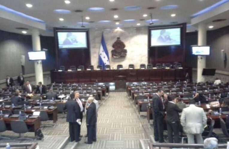 DIPUTADOS COMETA COBRAN A LO GRANDE