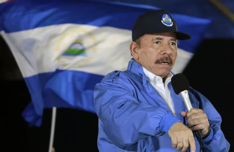 ORTEGA SE DA MÁS PODER